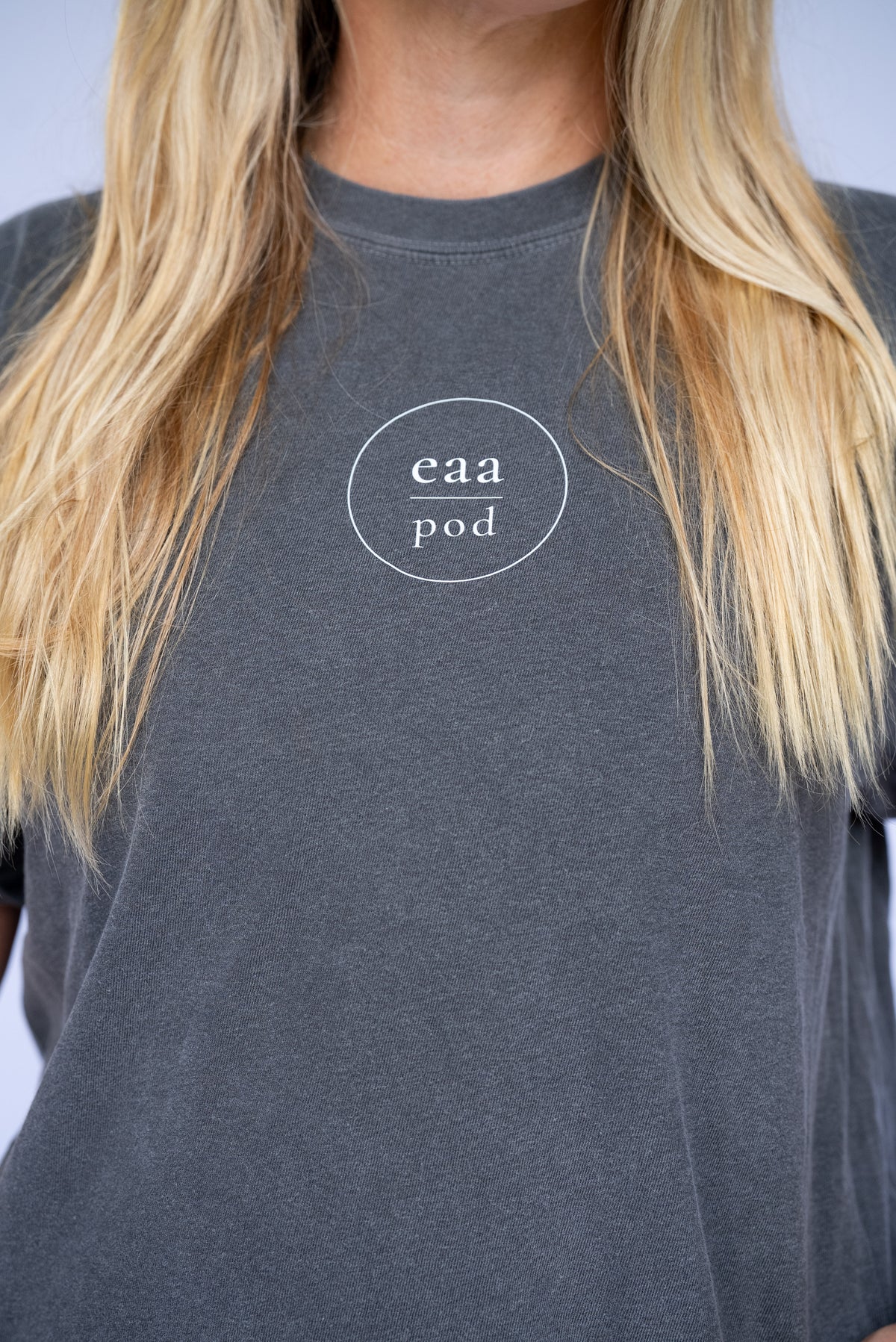 The EAA Pod Cropped Tee | Pepper