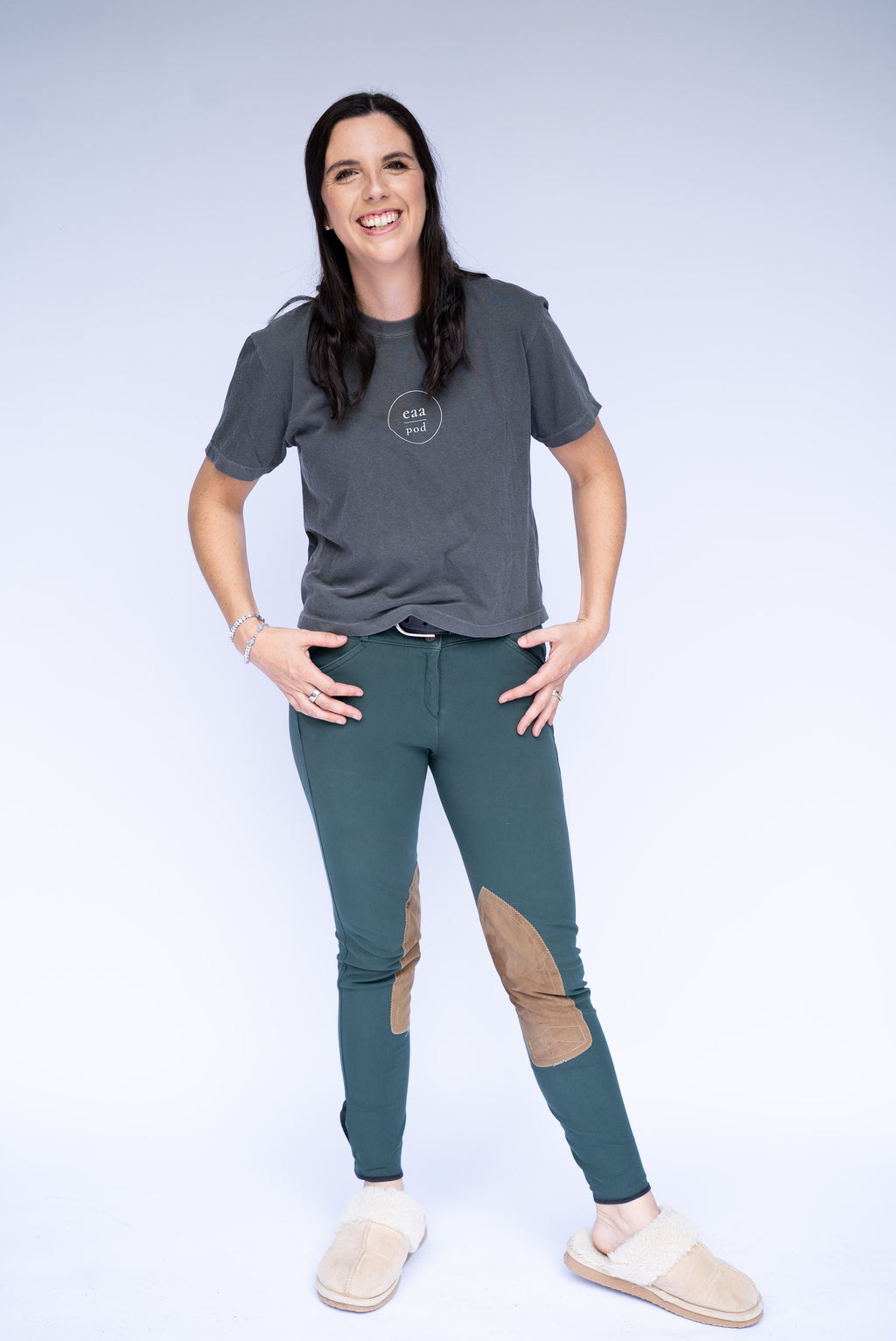 The EAA Pod Cropped Tee | Pepper